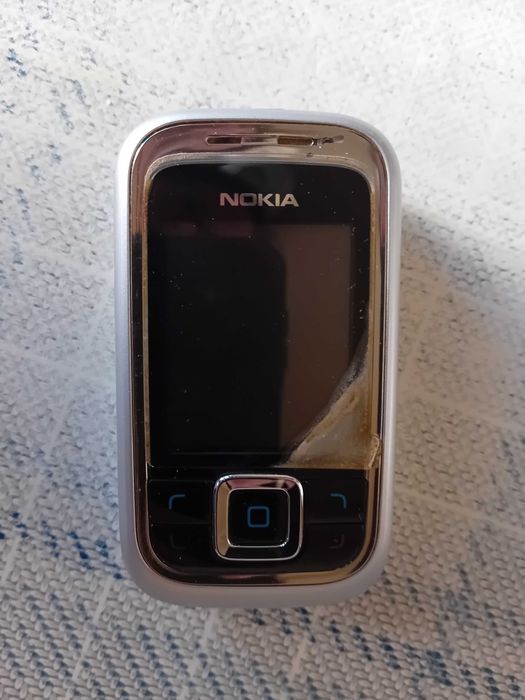 Телефон Nokia 6111