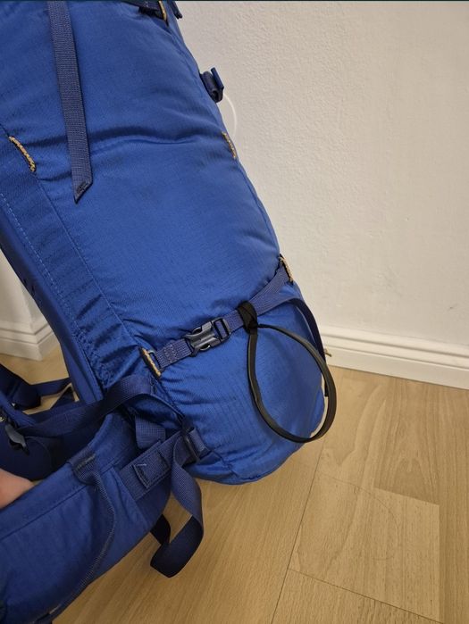 Prindere rapida schiuri pe rucsac ski alpinism