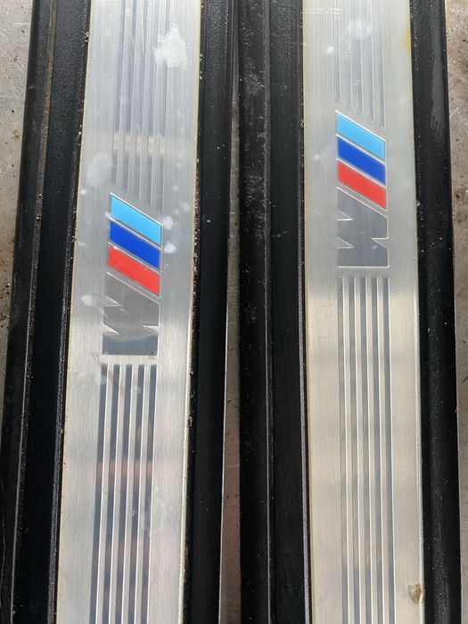 Вътрешни  М прагове  BMW e90,e91 БМВ е90,91 318d,320d,325d,330i,330d