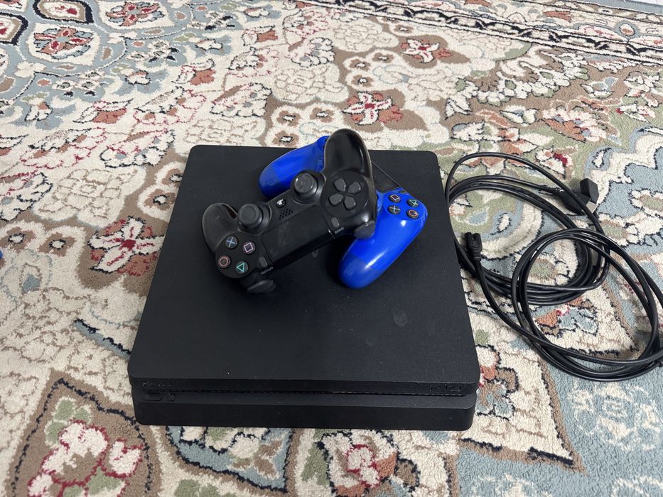 play station 4 slim