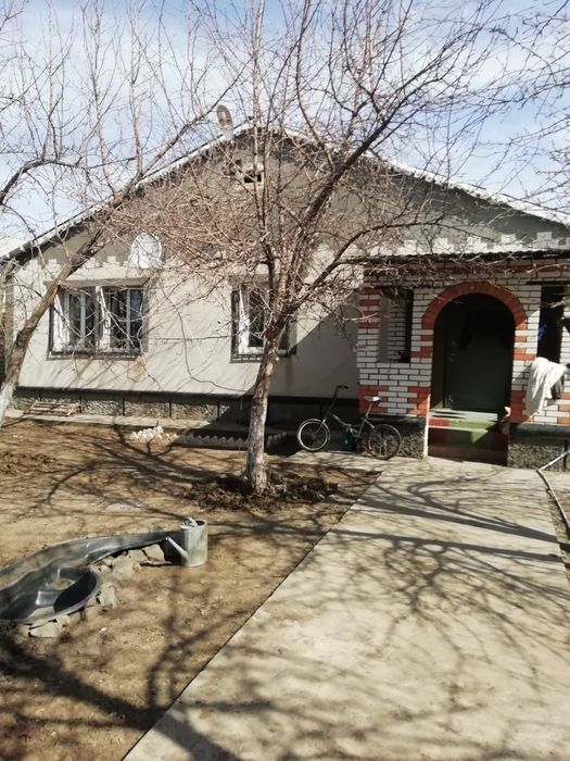 Продам отличный дом в Асане