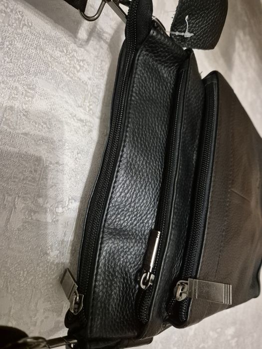 Кожаная сумка через плечоо