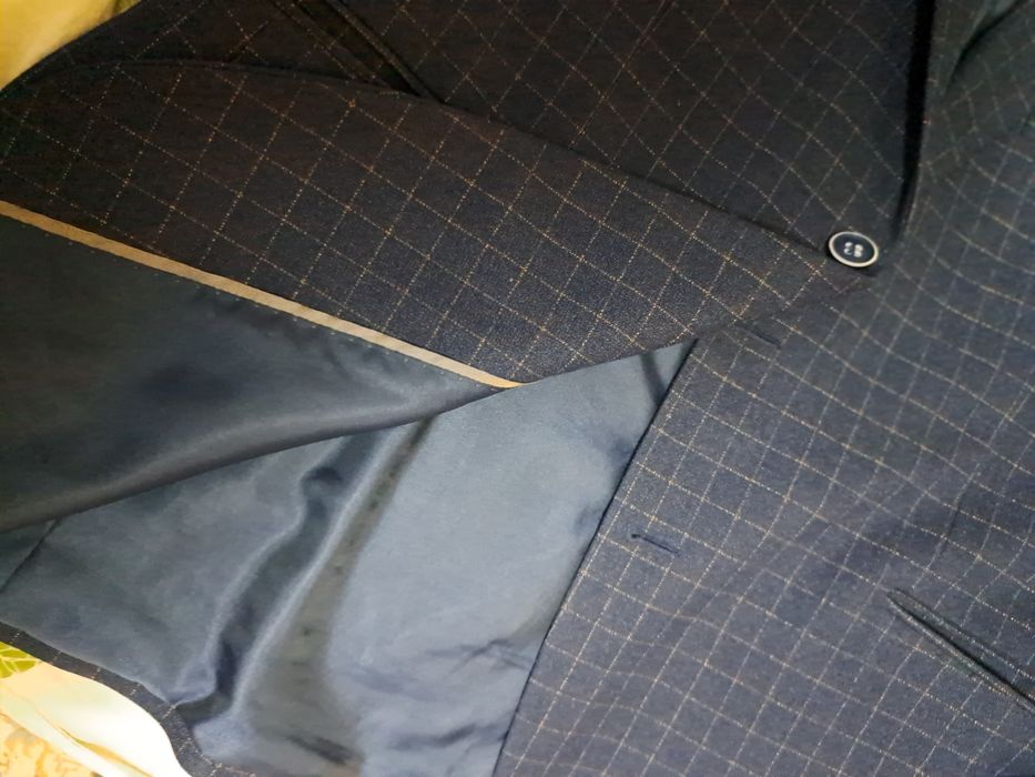 Продам костюм мужской