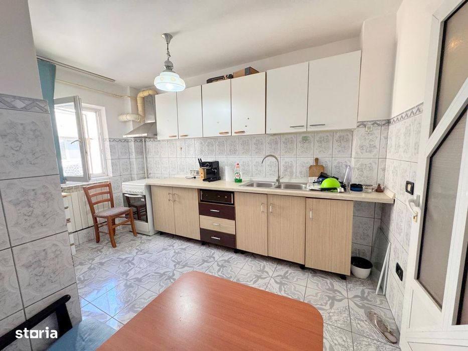 Apart 3 cam Decomandat – Cartier Bistrița Lac | Etaj 3/4 |Mobilat