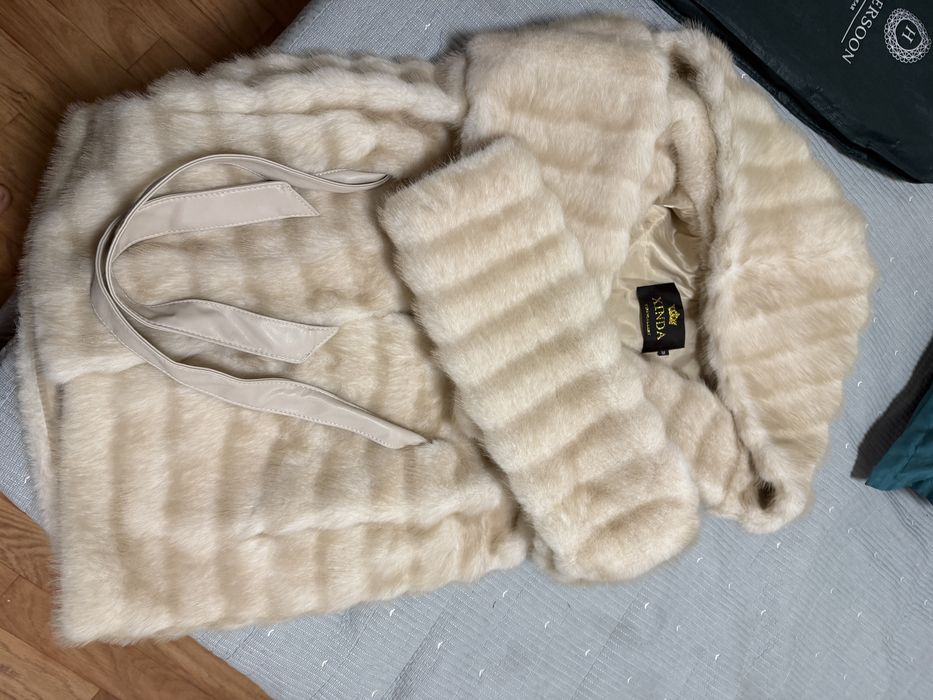 Продам эко шуба с капюшоном
