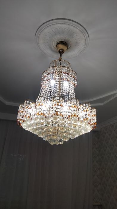 Люстралар, шифонеры сатылады