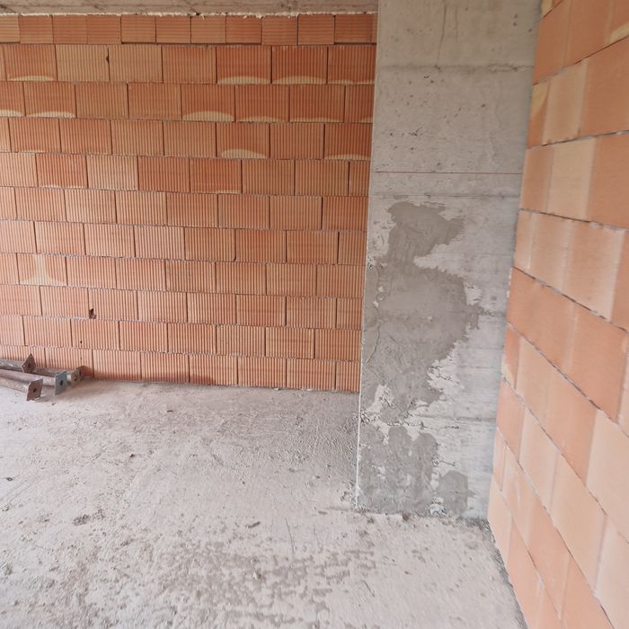 Продава се Тристаен апартамент в с. Левски, Област Варна - 98 кв.м за 1531 €/кв.м - Снимка #2