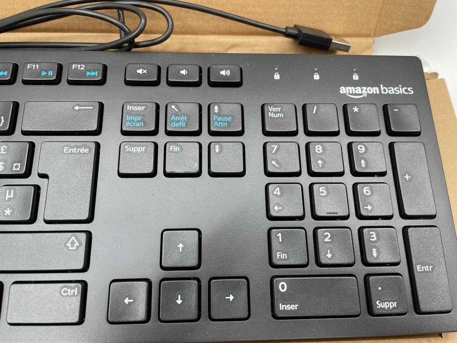 Tastatura cu fir, Amazon basic, FRANCEZA