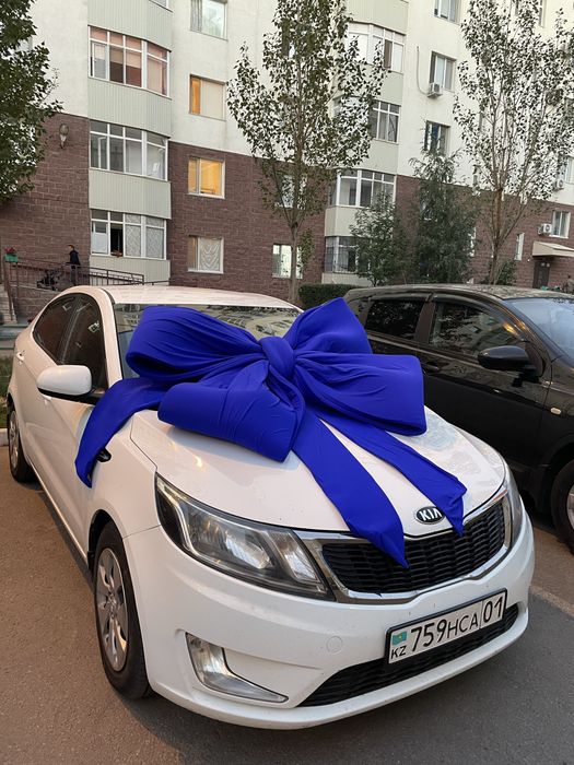 Сдам бант на машину