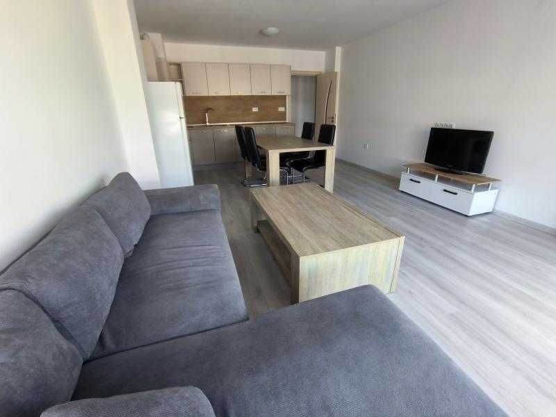 Стилно обзаведен, двустаен апартамент в Славейков!