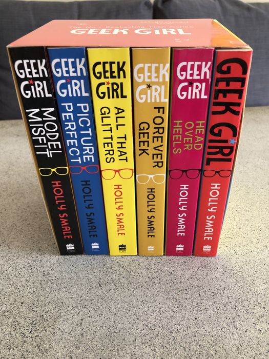 Книгите от поредицата GEEK GIRLS, цена 40 лв