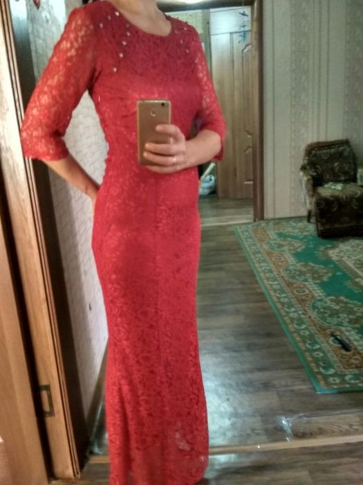 Платье вечернее очень яркое