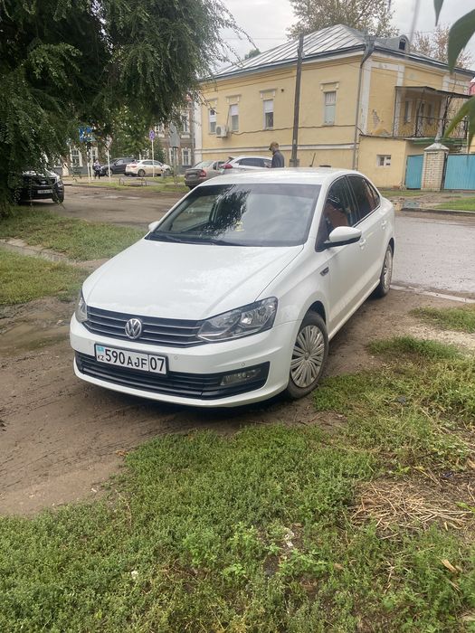 Продам фольксваген поло 2018