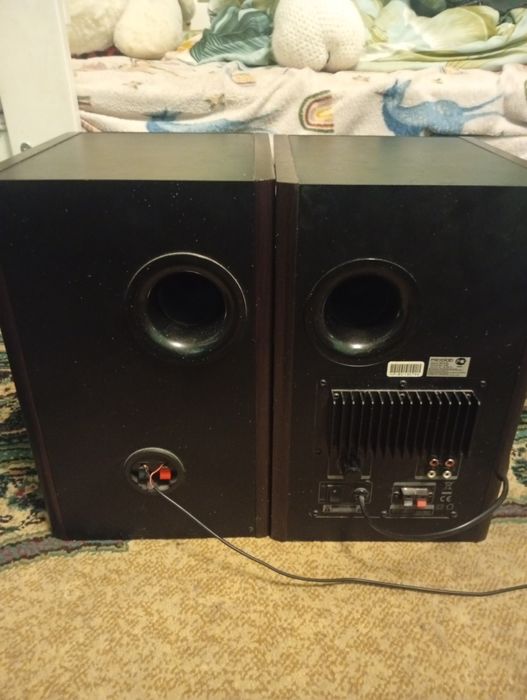 Продам Колонки Solo Microlab