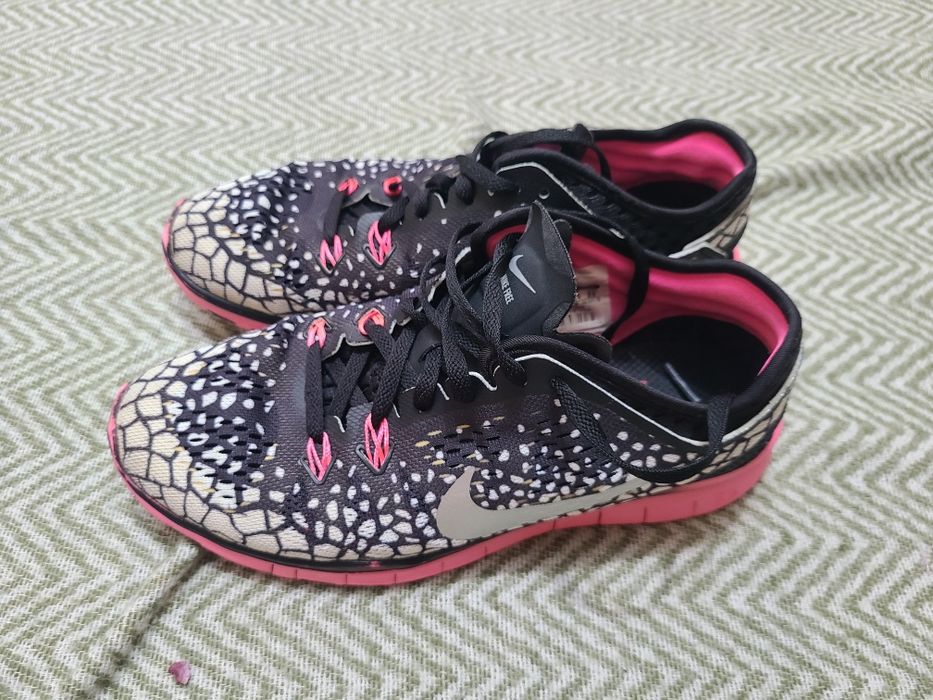 Adidasi Nike marime 36