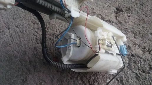 Бензинова помпа Тойота Аурис / Toyota Auris