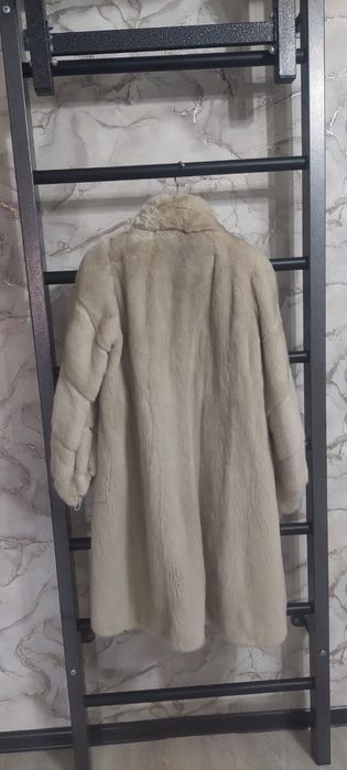 Продам норковую шубу