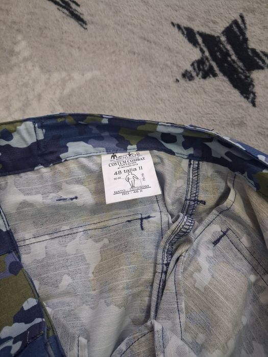 Vind pantaloni + cămașă  combat