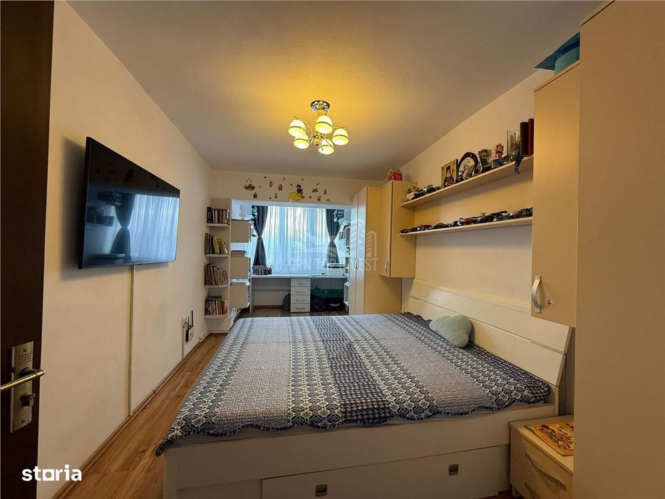 Apartament decomandat cu 3 camere si 2 bai in Turnisor