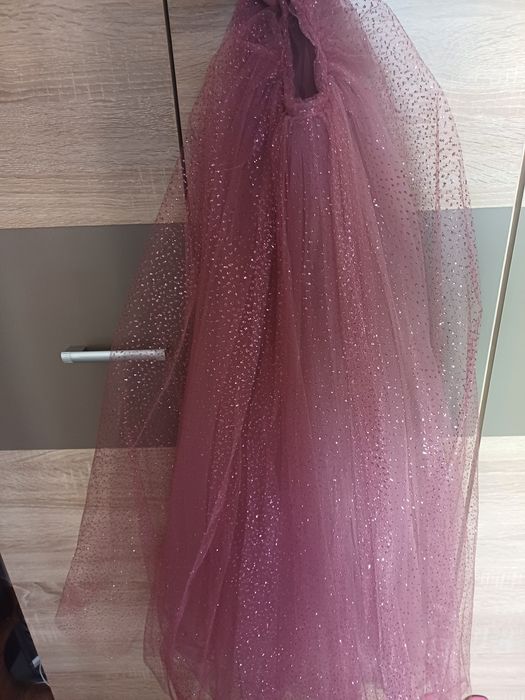 Rochie roz cu trena
