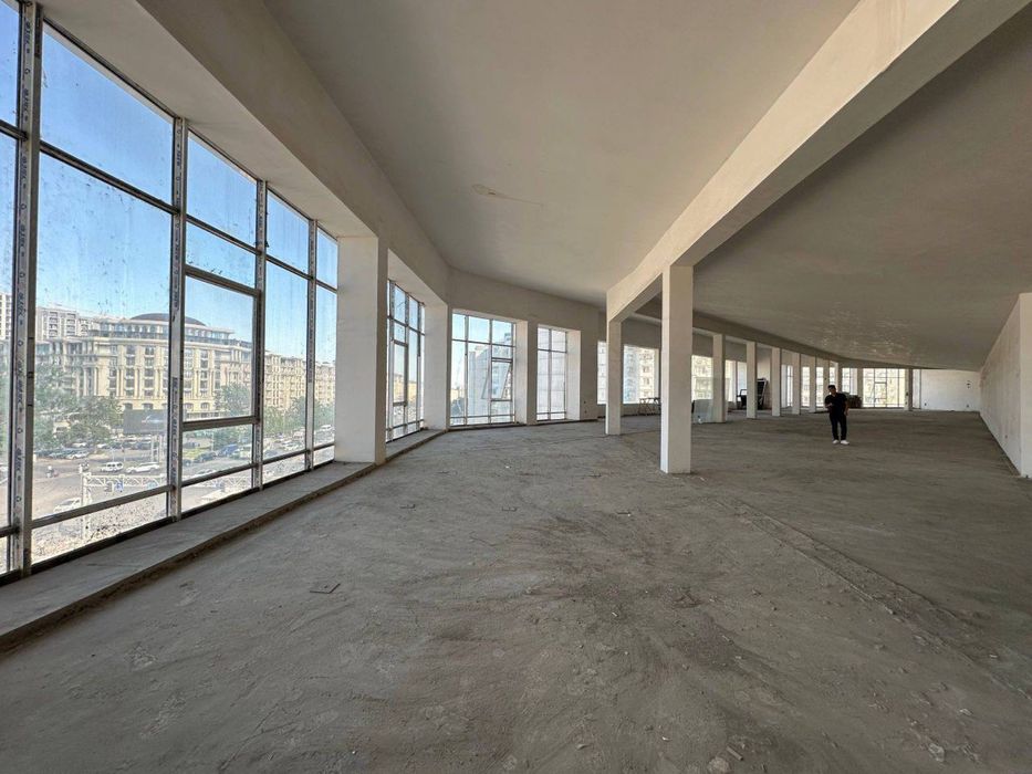 Бизнес центр 1500м², первая линия, Open Space, Паркентский Макро