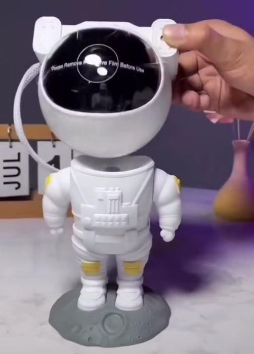 Проектор колонка  астронавт