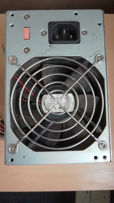 Захранване за компютър