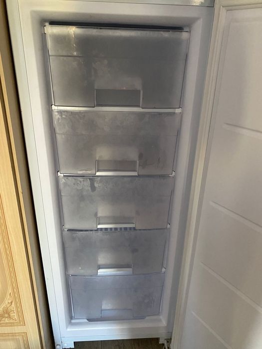 Продам морозильник