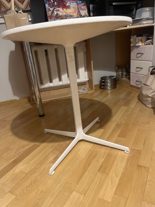 Круглый столик 75*70