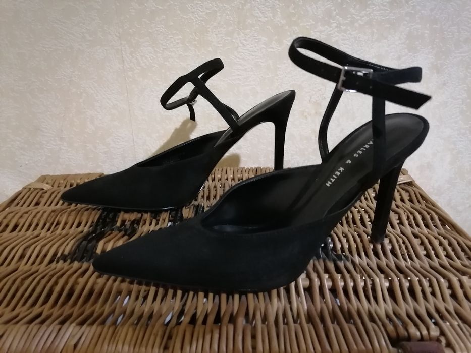 Женские босоножки Charles & Keith