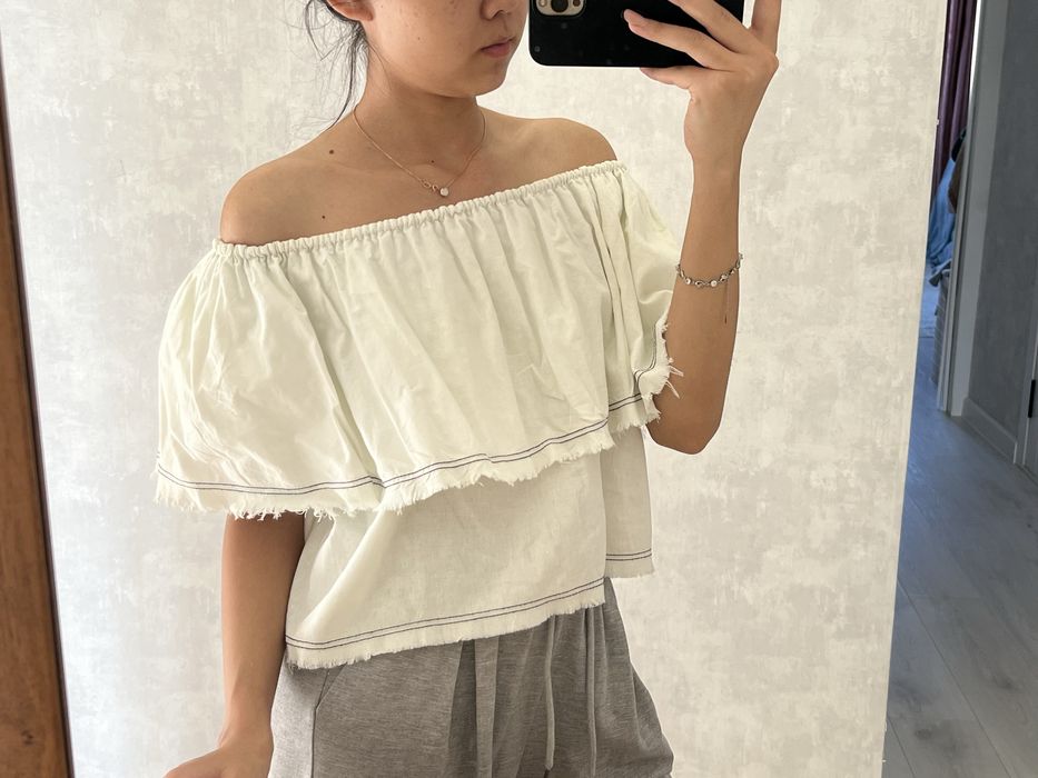 Легкие кофты и платье по 2000