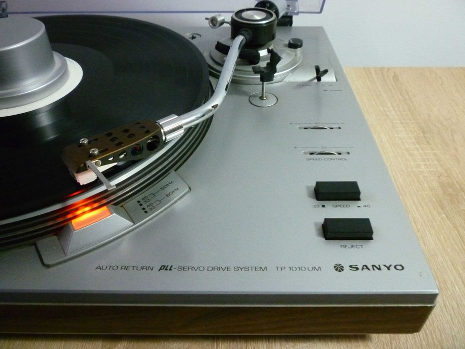 pick-up  sanyo tp-1010 um