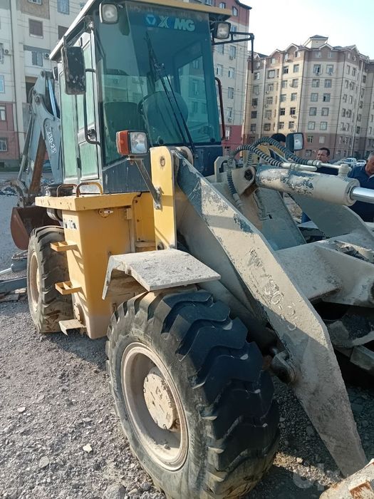 Продается эксковатор пгорузчик WZ 30 25