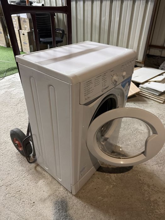 Стиральная машина Indesit б/у