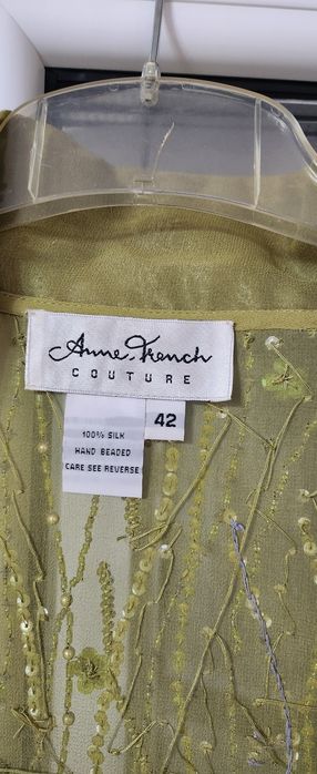 Vand rochie foarte eleganta