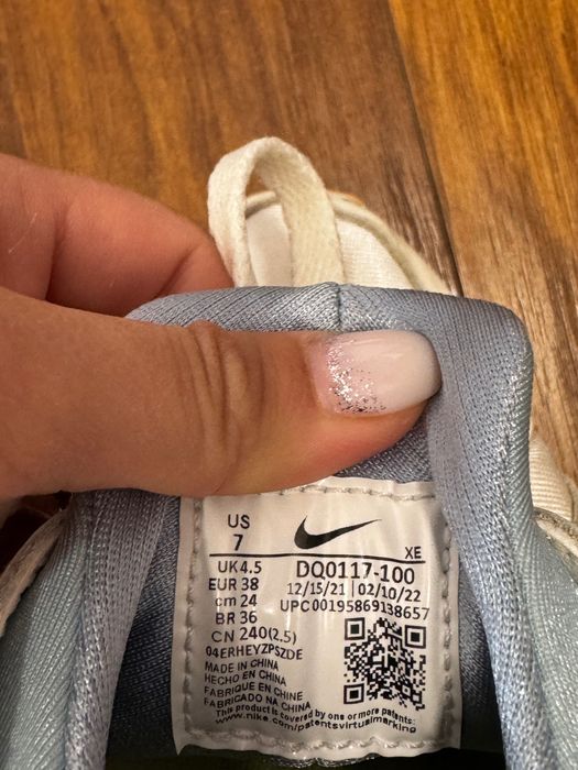 Дамски маратонки Nike