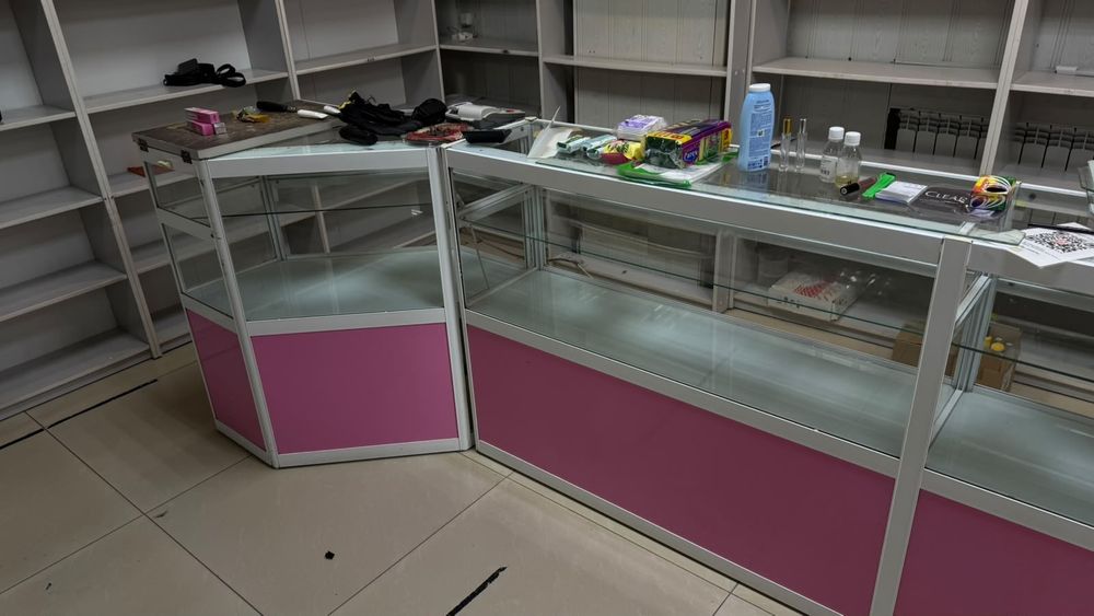 Продам ветрины цена договорная