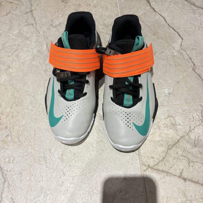 Маратонки  nike 37.5