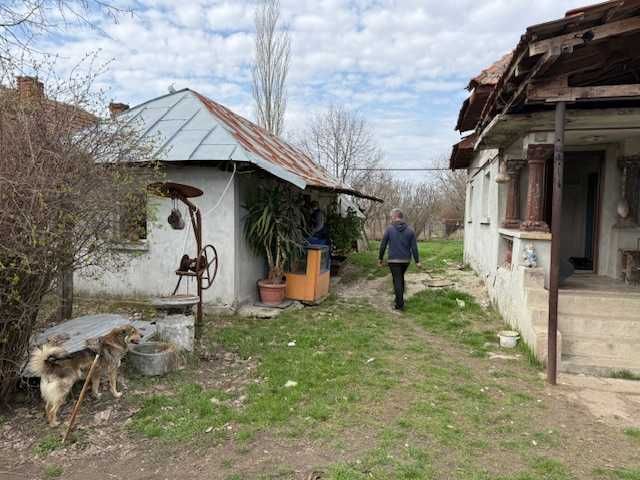 Vand casa cu teren de 4715 mp in Dragasani Jud Valcea Str Rahova