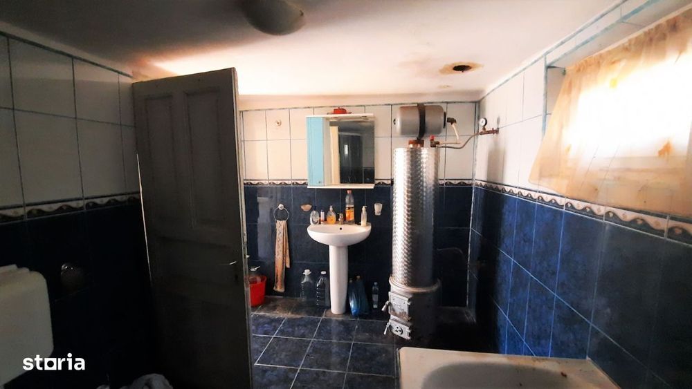 Vând proprietate în sat Brătești, com. Șirna, jud. Prahova