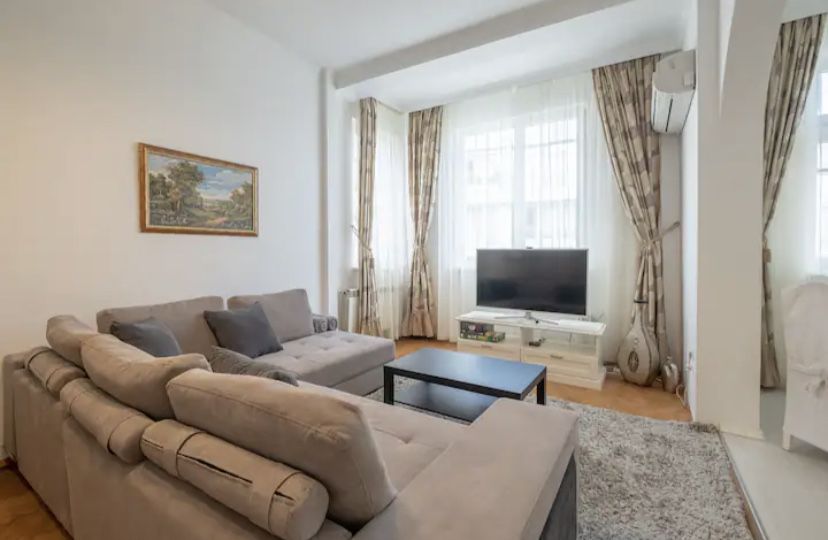 Дава се под наем Тристаен апартамент в София, Център - 120 кв.м за 1495.83 € - Снимка #4