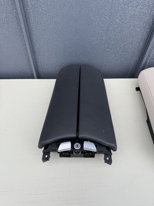 Cotiera fata Bmw seria 7 f01 f02 neagra / oyster