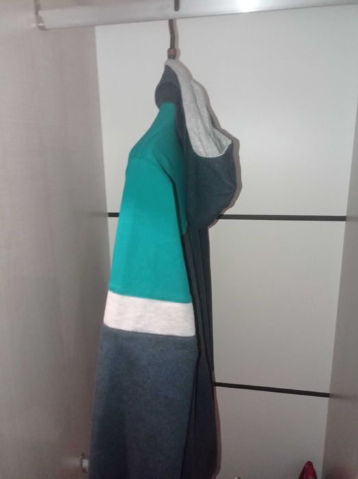 Спортно горнище.