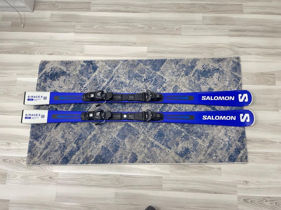 Schiuri Salomon E S/RACE 8