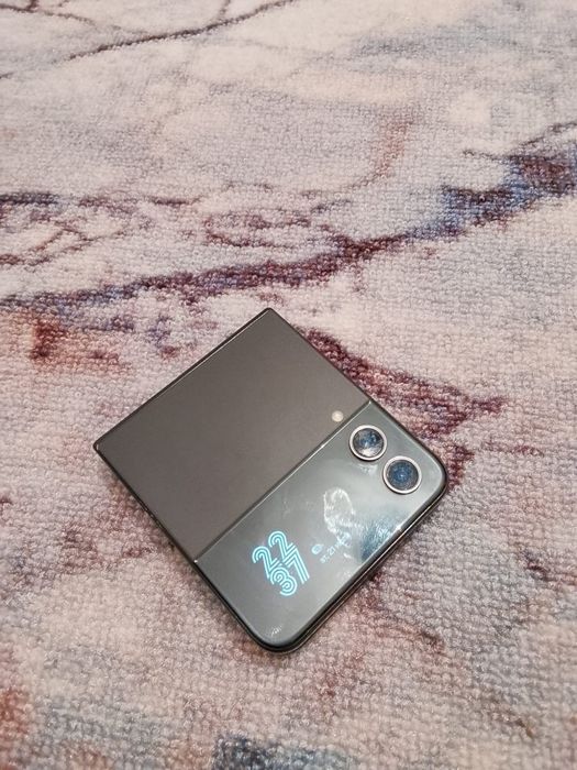 Samsung z flip 4 128