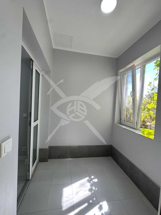 Къща - с. Подвис