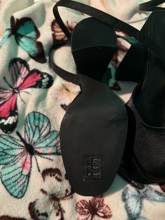 Tocuri pentru femei/fete