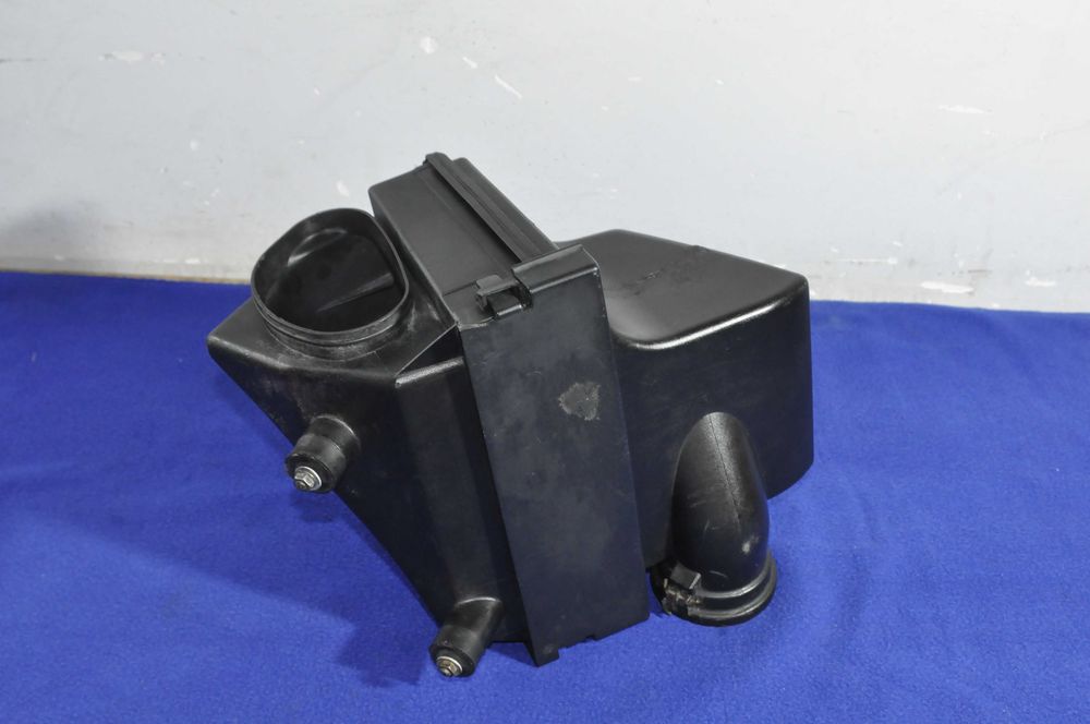 Корпус воздушного фильтра BMW 3 E36