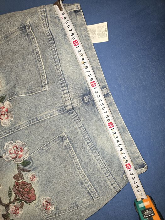 Blugi baggy cu model floral