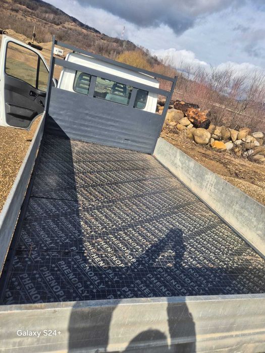 De vanzare bena fixa iveco daily